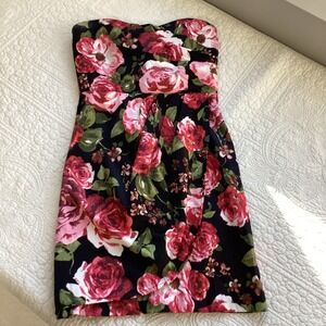 Speechless Junior Y2K Babydoll Roses Mini Dress Size 3 Floral HOCO Event Spring